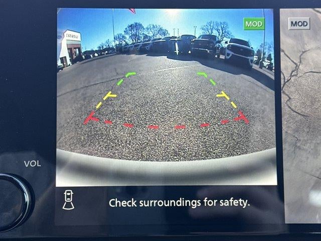 2023 Nissan Pathfinder SL 4WD