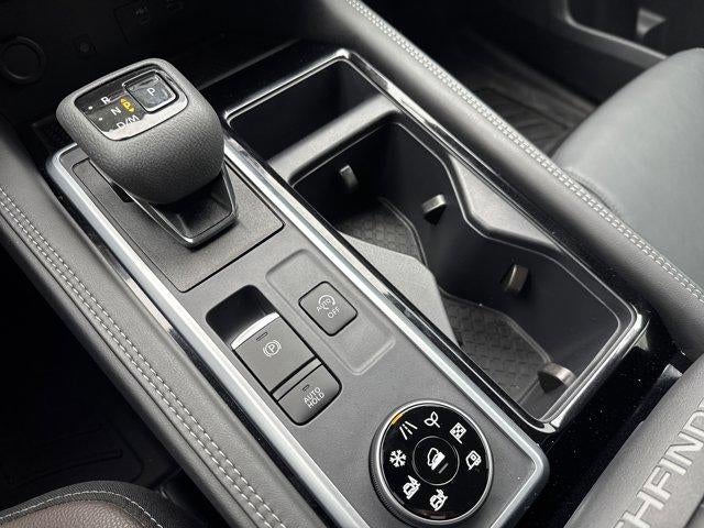 2024 Nissan Pathfinder Platinum 4WD