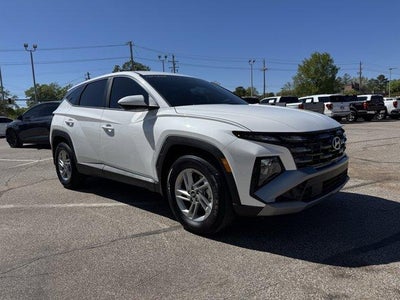 2025 Hyundai TUCSON SE FWD