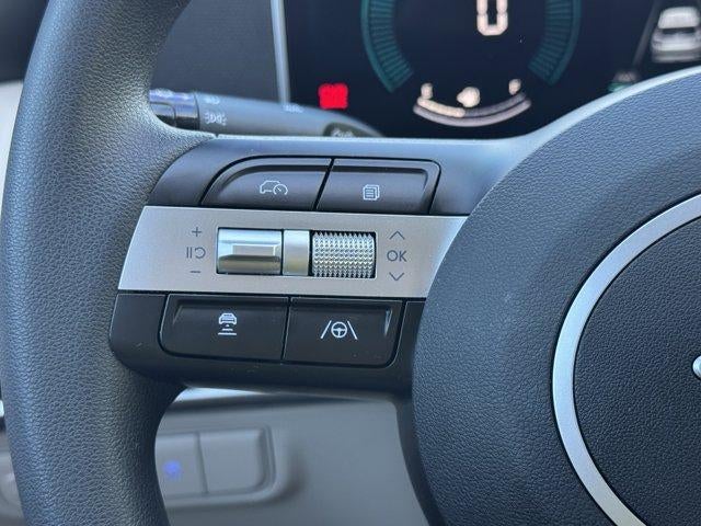 2025 Hyundai TUCSON SE FWD