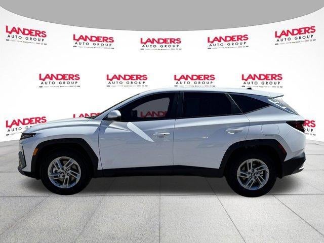 2025 Hyundai TUCSON SE FWD