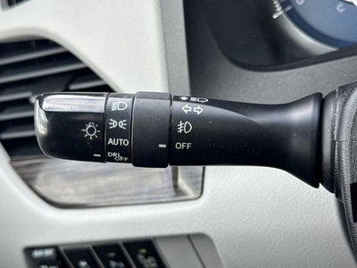 2017 Toyota Sienna XLE FWD 8-Passenger (Natl)