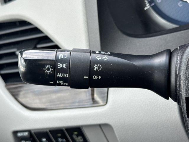 2017 Toyota Sienna XLE FWD 8-Passenger (Natl)