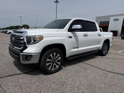 2018 Toyota Tundra 4WD 4WD SR5 CrewMax 5.5' Bed 5.7L FFV (SE)