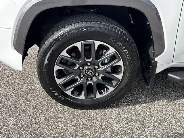 2025 Toyota Tundra 4WD 4WD Limited CrewMax 5.5' Bed (Natl)