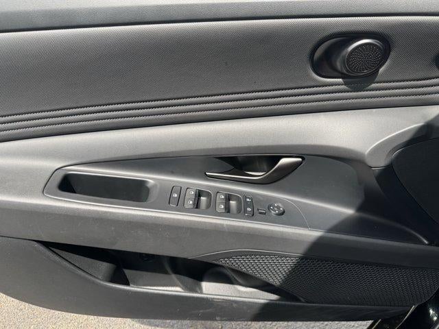 2025 Hyundai ELANTRA SEL Sport IVT