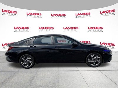 2025 Hyundai ELANTRA SEL Sport IVT