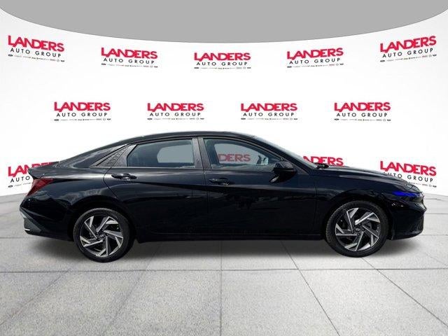 2025 Hyundai ELANTRA SEL Sport IVT