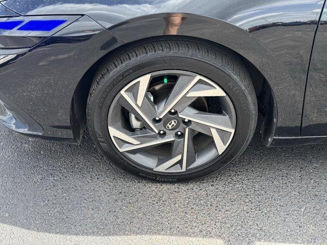 2025 Hyundai ELANTRA SEL Sport IVT