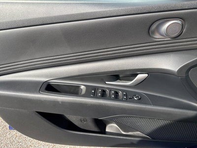 2023 Hyundai ELANTRA Limited IVT
