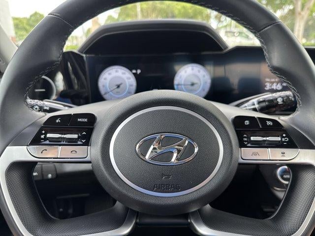 2023 Hyundai ELANTRA Limited IVT