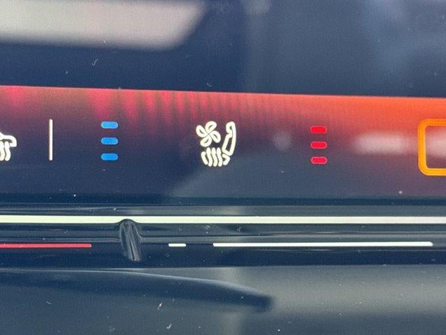 2025 Volkswagen ID. Buzz 1st Edition 4MOTION w/Two-Tone