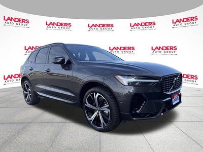 2023 Volvo XC60 Recharge Plug-In Hybrid T8 eAWD PHEV Ultimate Dark Theme
