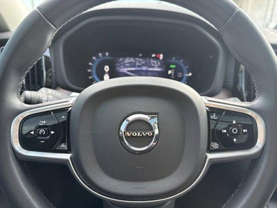 2023 Volvo XC60 Recharge Plug-In Hybrid T8 eAWD PHEV Ultimate Dark Theme