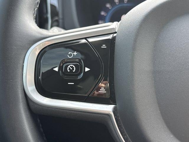 2023 Volvo XC60 Recharge Plug-In Hybrid T8 eAWD PHEV Ultimate Dark Theme