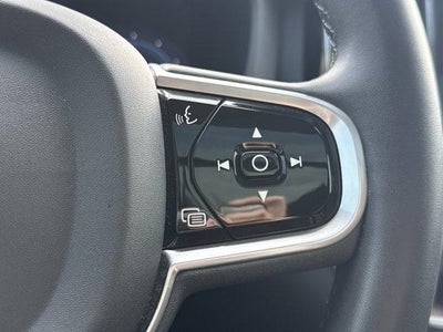 2023 Volvo XC60 Recharge Plug-In Hybrid T8 eAWD PHEV Ultimate Dark Theme