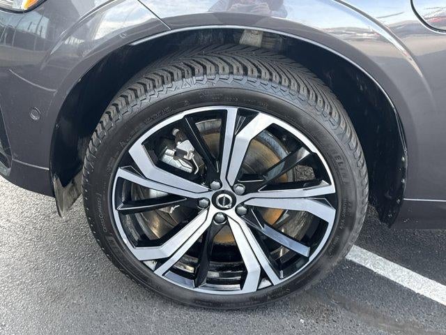 2023 Volvo XC60 Recharge Plug-In Hybrid T8 eAWD PHEV Ultimate Dark Theme