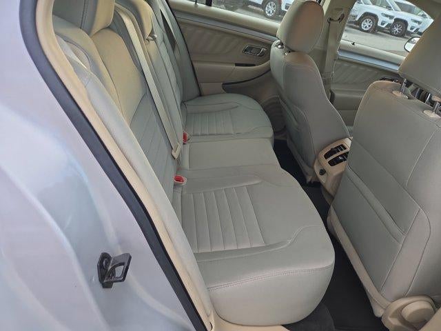 2017 Ford Taurus SE FWD