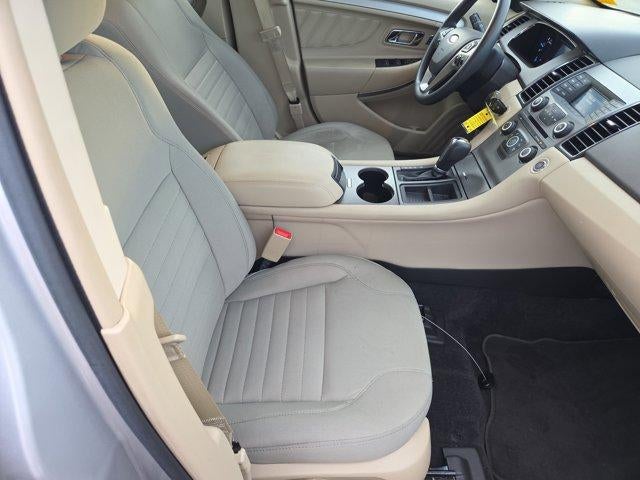 2017 Ford Taurus SE FWD