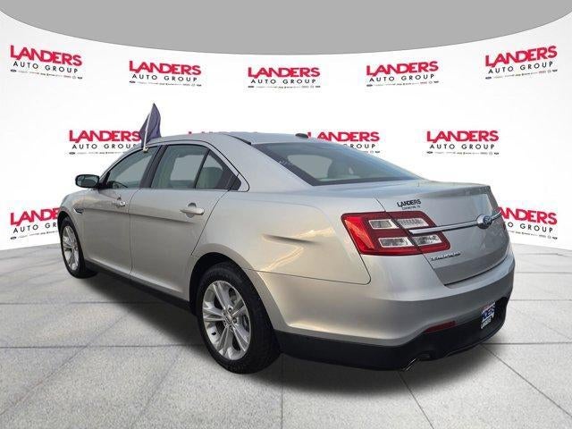 2017 Ford Taurus SE FWD