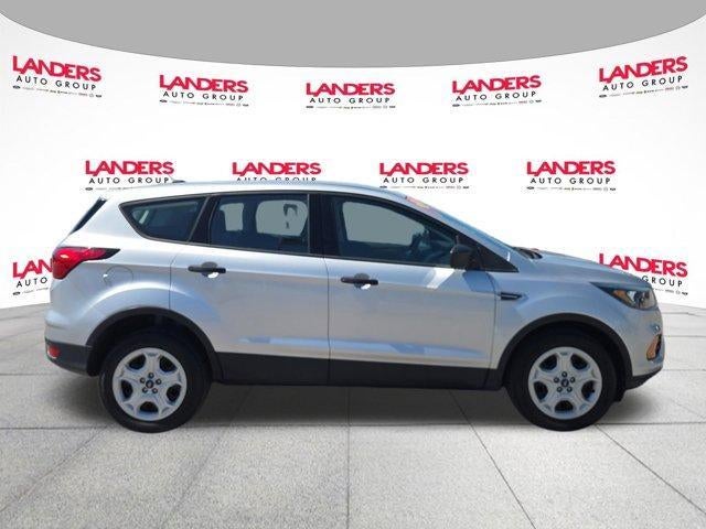 2019 Ford Escape S FWD