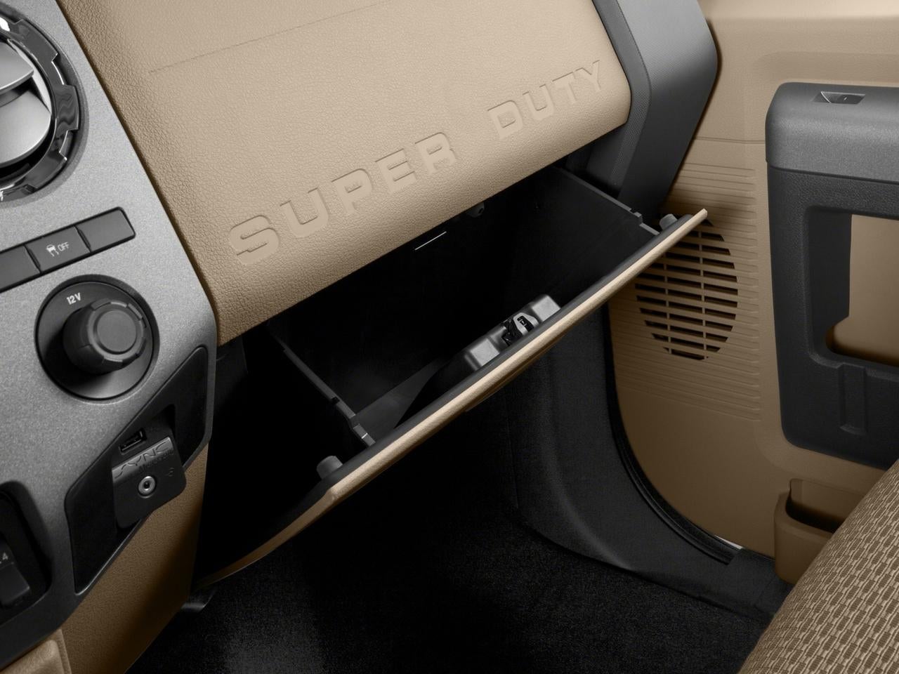 2016 Ford Super Duty F-250 SRW 4WD Crew Cab 6-3/4 Ft Box Platinum