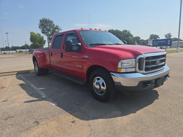 2004 Ford Super Duty F-350 DRW Lariat