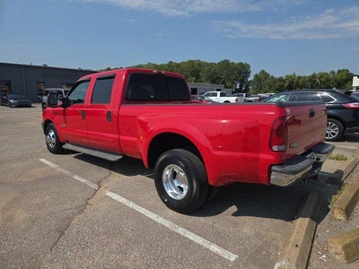 2004 Ford Super Duty F-350 DRW Lariat