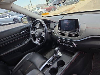 2020 Nissan Altima 2.5 SR Sedan