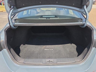 2025 Nissan Sentra SR CVT
