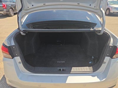 2021 Nissan Versa SV CVT