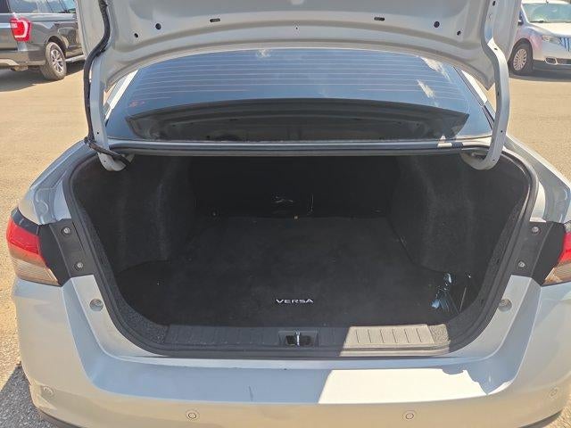 2021 Nissan Versa SV CVT