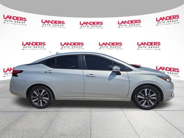 2021 Nissan Versa SV CVT