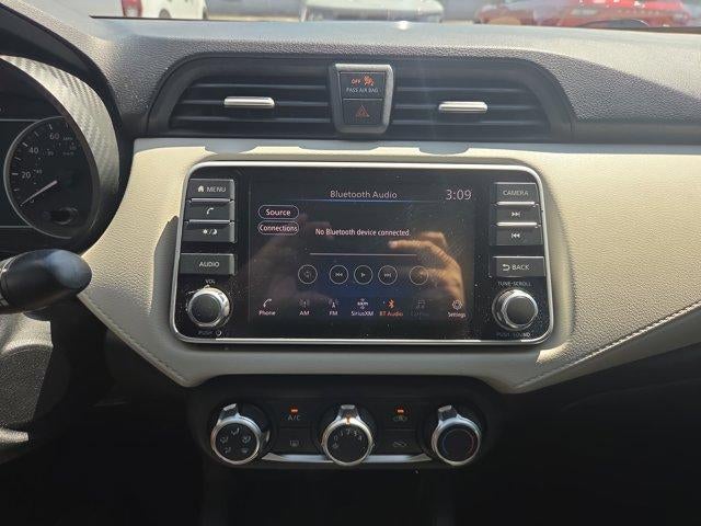 2021 Nissan Versa SV CVT