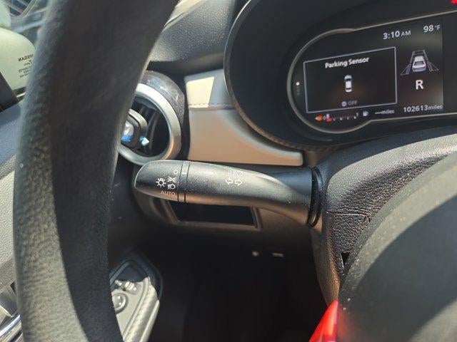 2021 Nissan Versa SV CVT