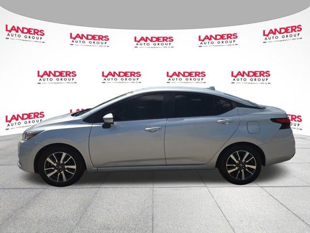 2021 Nissan Versa SV CVT