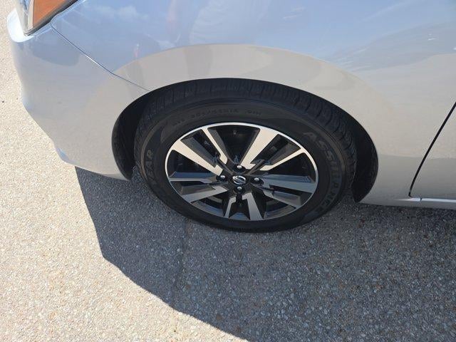 2021 Nissan Versa SV CVT