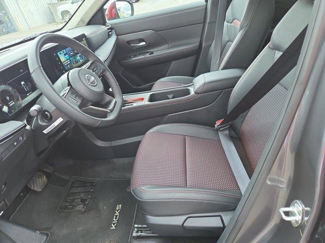 2025 Nissan Kicks SR FWD