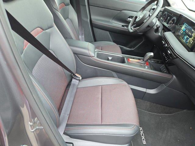 2025 Nissan Kicks SR FWD