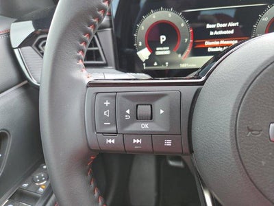 2025 Nissan Kicks SR FWD