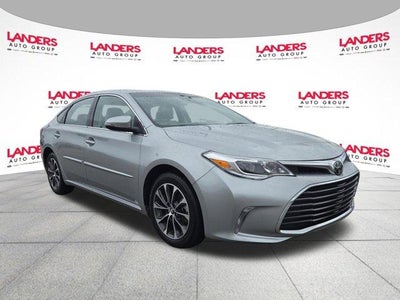 2017 Toyota Avalon XLE (SE)