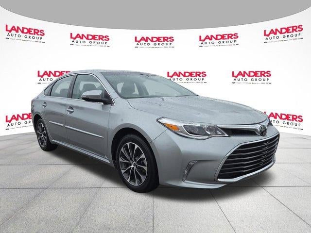 2017 Toyota Avalon XLE (SE)