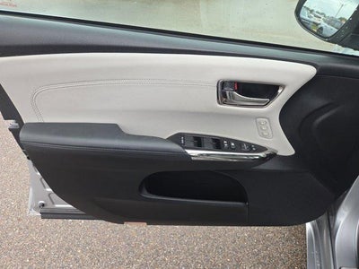 2017 Toyota Avalon XLE (SE)
