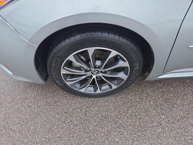 2017 Toyota Avalon XLE (SE)