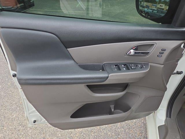 2015 Honda Odyssey Touring with DVD Rear Entertainment System and Navigation