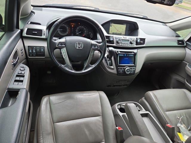 2015 Honda Odyssey Touring with DVD Rear Entertainment System and Navigation