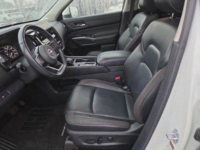 2022 Nissan Pathfinder SL 2WD