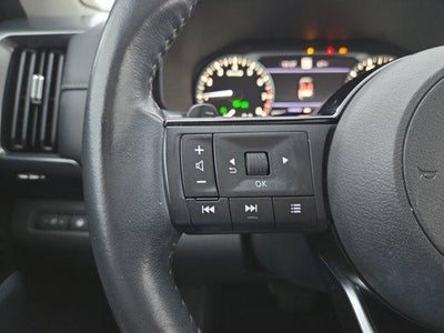 2022 Nissan Pathfinder SL 2WD