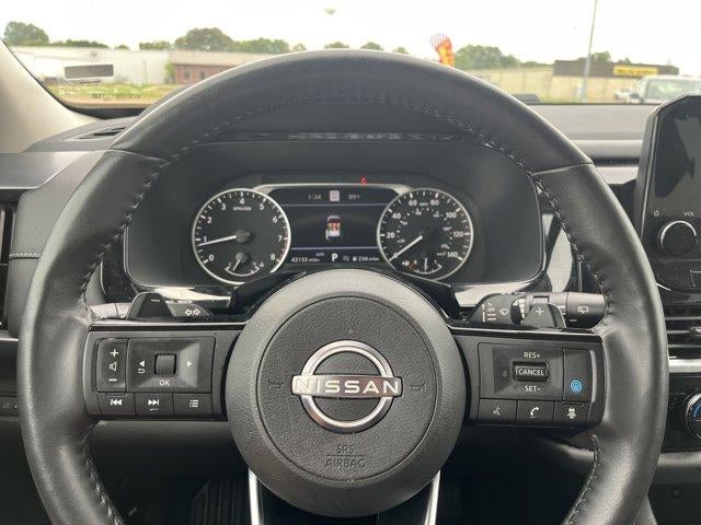 2023 Nissan Pathfinder SL 4WD