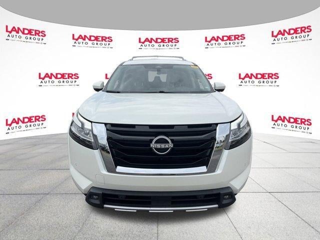 2023 Nissan Pathfinder SL 4WD